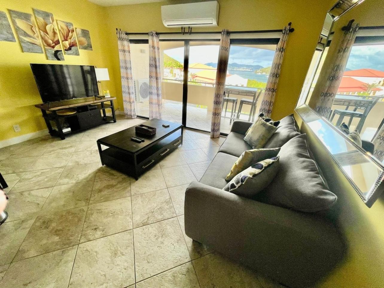 Couples Getaway 1Bed 1Bath Condo In Red Hook Nazareth Kültér fotó